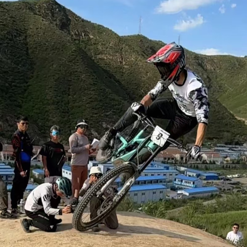 AVITUS Mountain Bike Shoes Zap - Commuting On Road Bike review and price