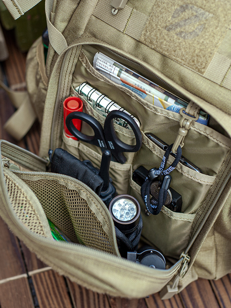 7th Honey Badger Tactical Back - Cycling Commute Gear review and price